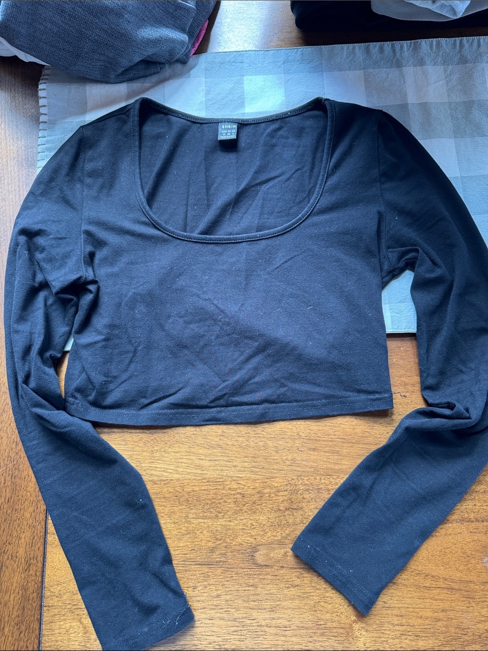 Shein Black Long-Sleeve Scoop Neck Crop Top - Women
